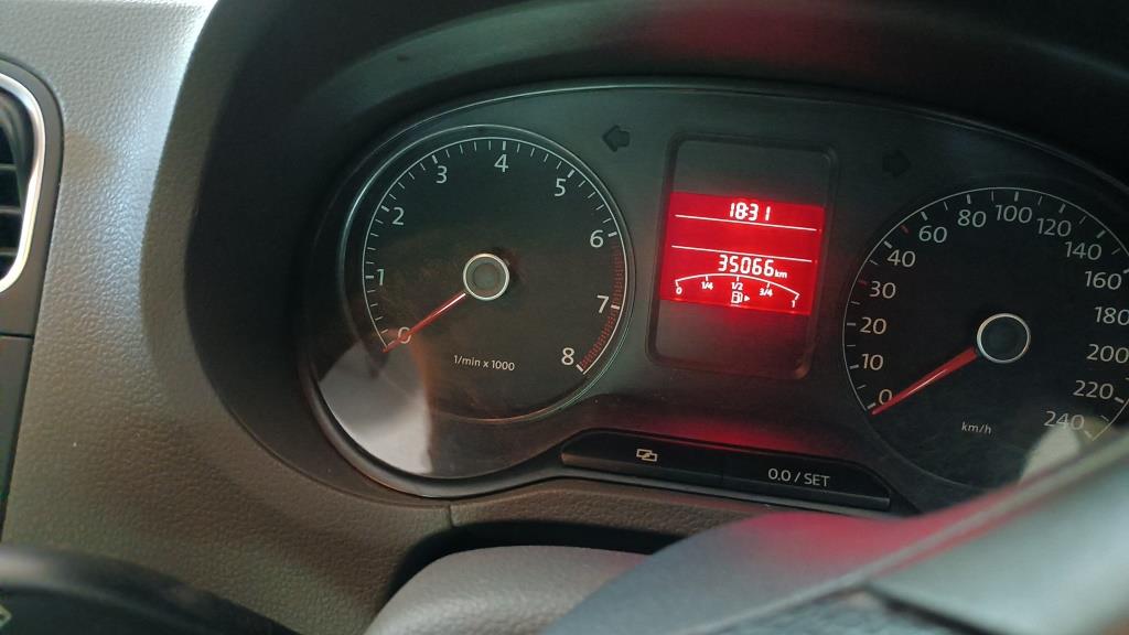 Volkswagen Vento(2010-2012) Highline Petrol