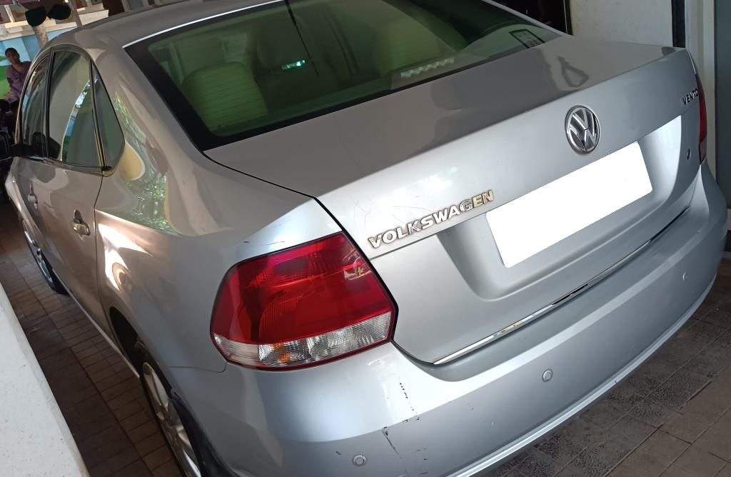 Volkswagen Vento(2010-2012) Highline Petrol