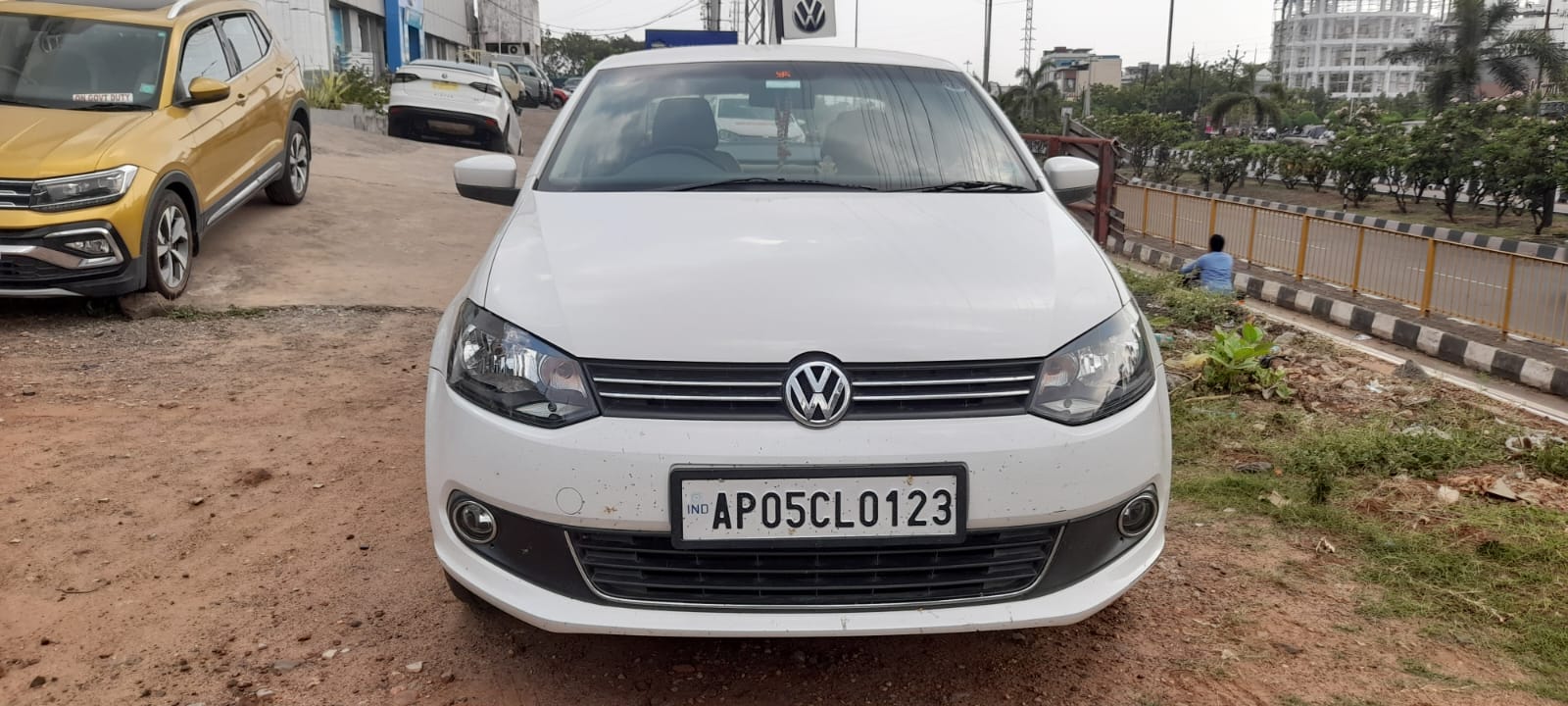 Volkswagen Vento(2010-2012) Highline Diesel
