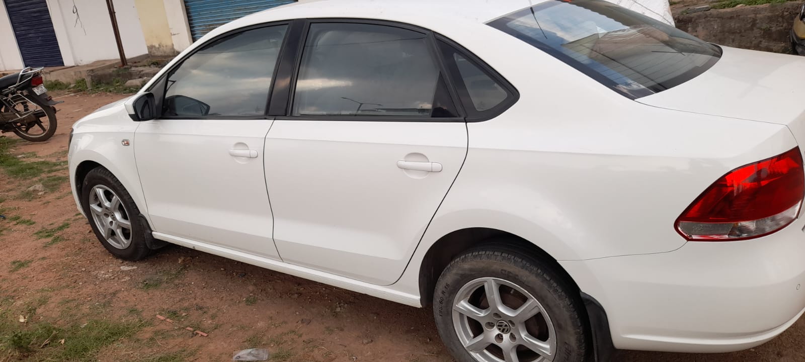Volkswagen Vento(2010-2012) Highline Diesel