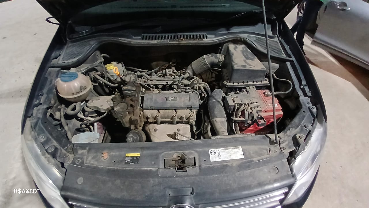 Volkswagen Polo(2010-2012) Highline 1.2l P