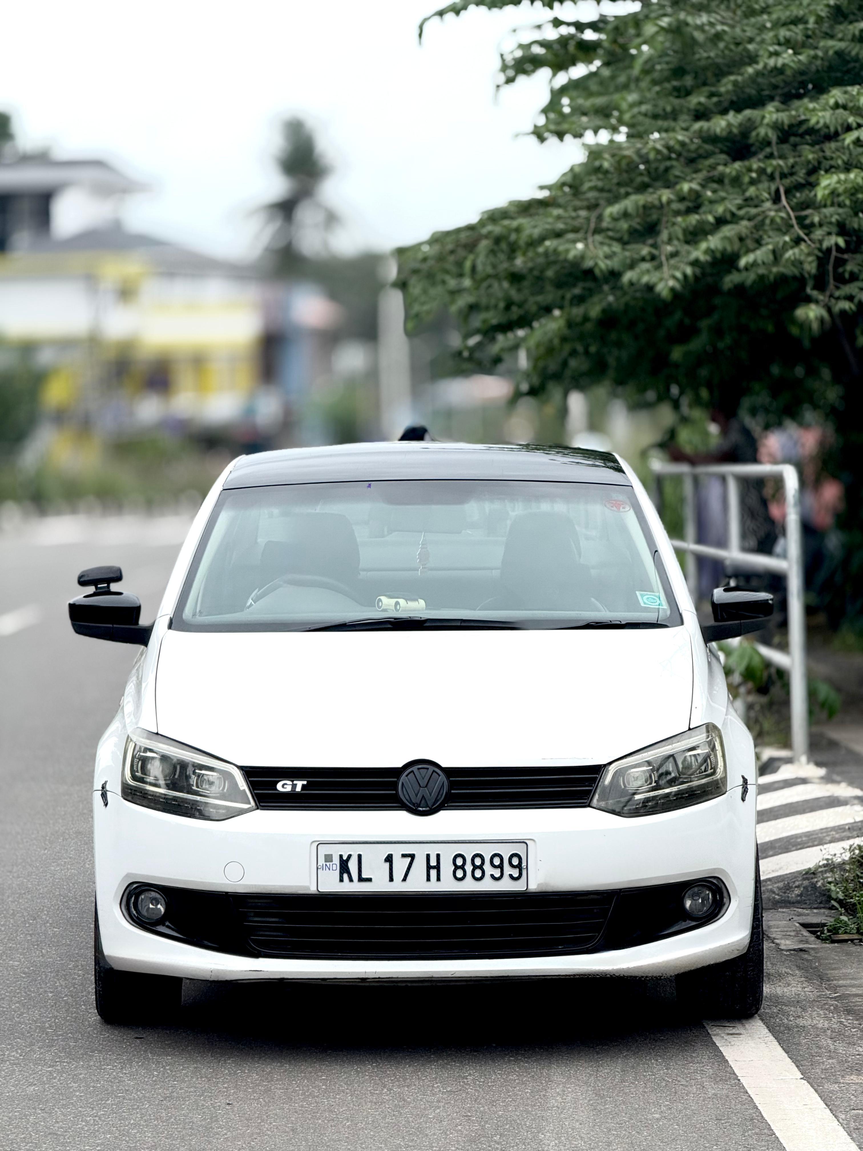 Volkswagen Vento(2010-2012) Highline Diesel