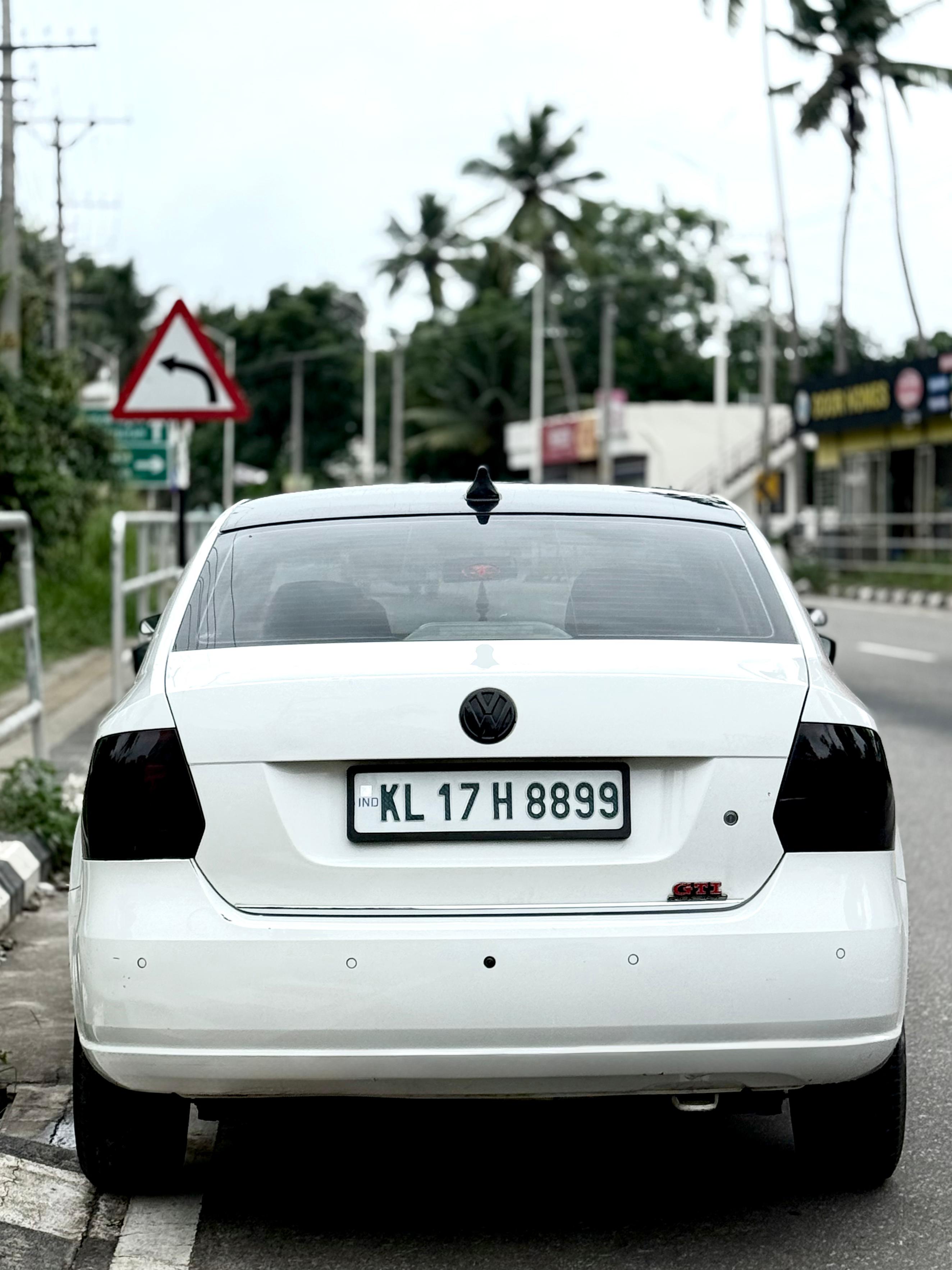 Volkswagen Vento(2010-2012) Highline Diesel