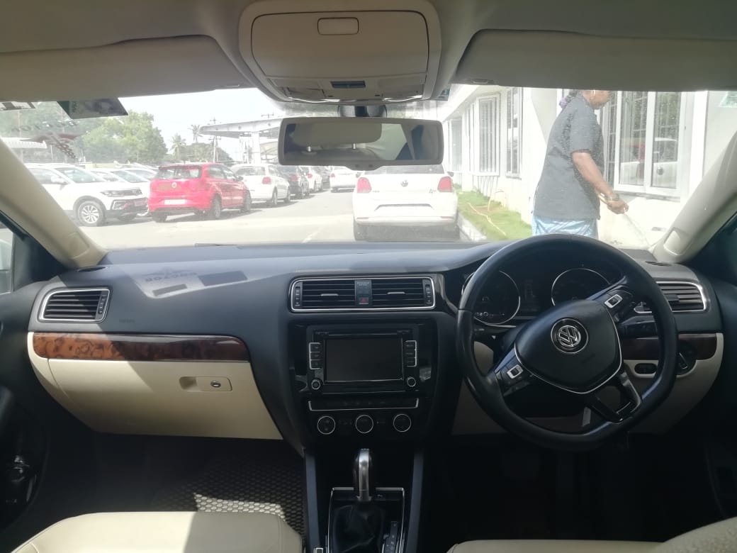 Volkswagen Jetta(2015-2017) Highline Tdi At