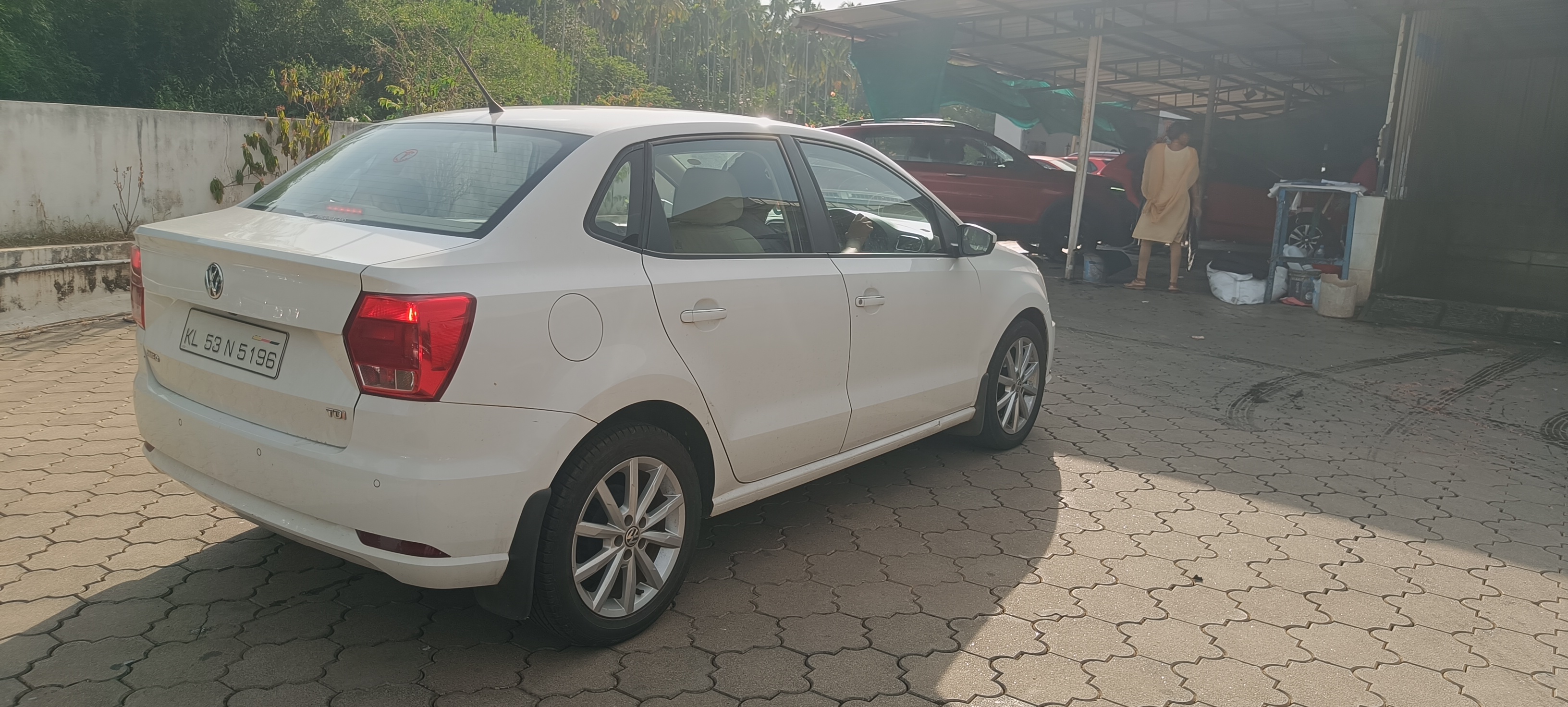 Volkswagen Ameo(2016-2019) Highline Plus 1.5l (d)