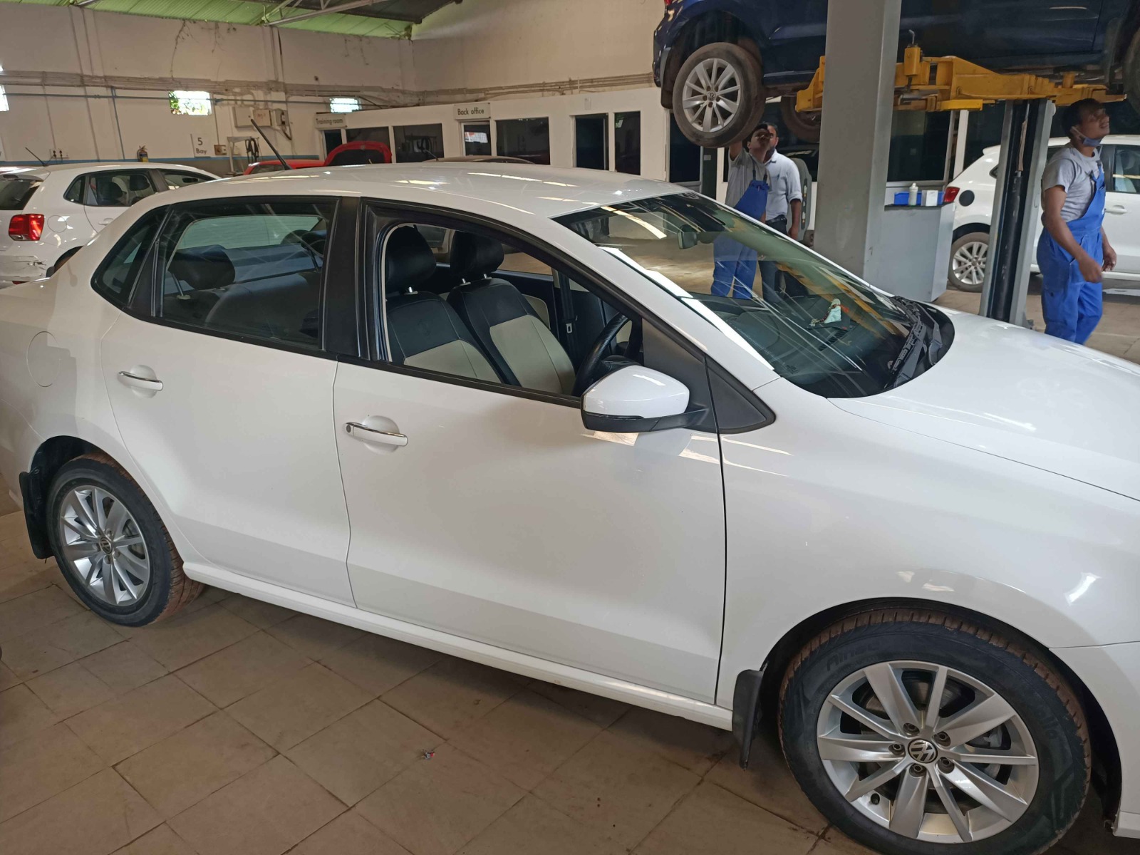 Volkswagen Ameo(2016-2019) Highline 1.2l (p)
