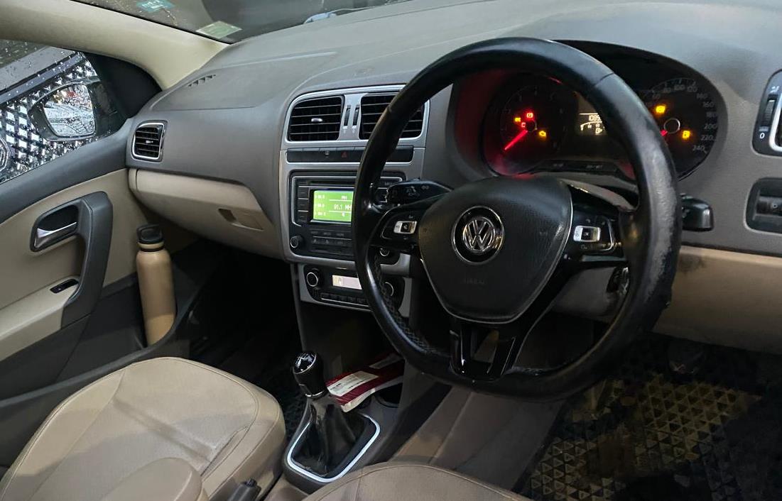 Volkswagen Vento(2014-2015) Highline Petrol