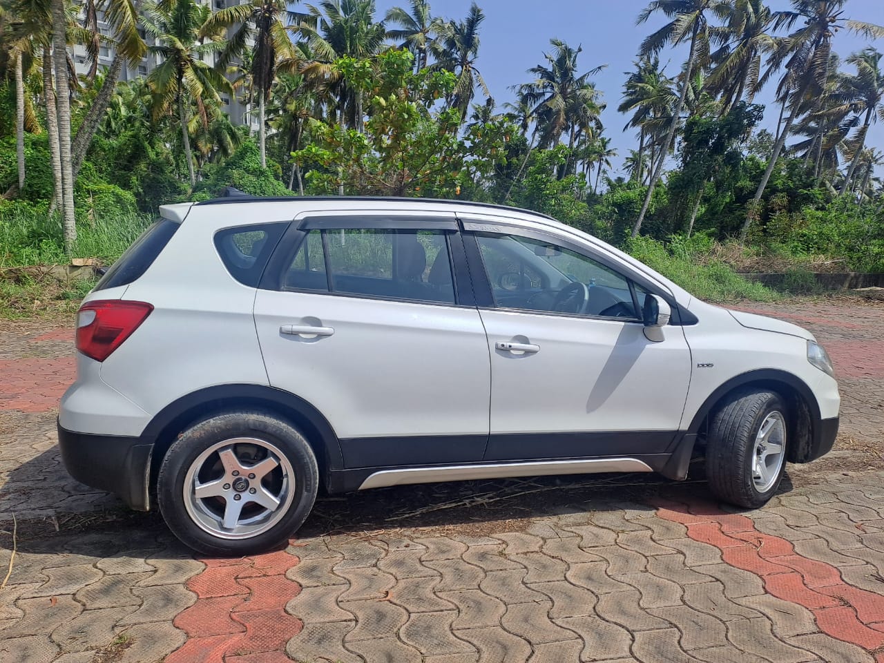 Maruti Suzuki S-cross(2014-2017) Zeta 1.3