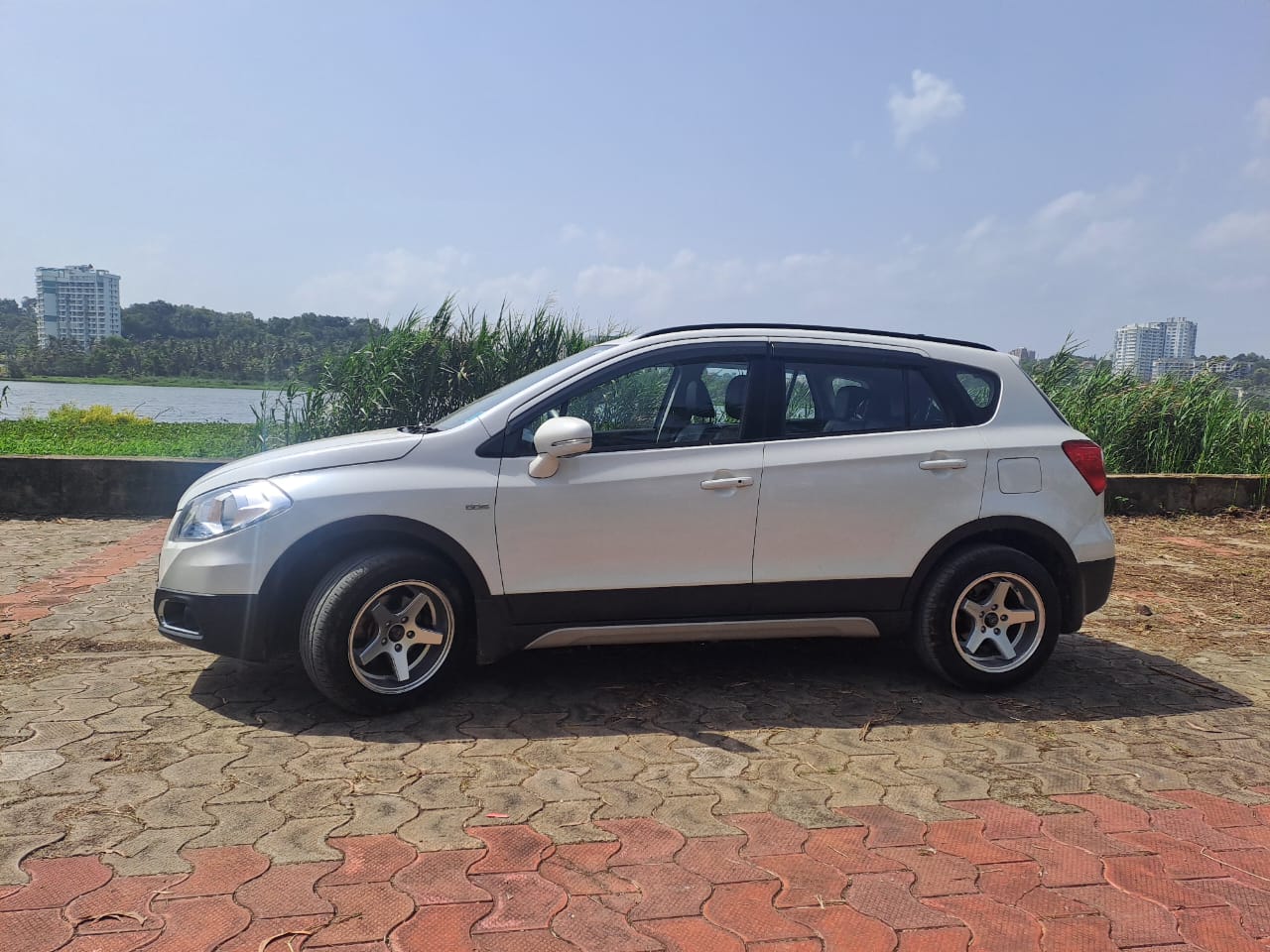 Maruti Suzuki S-cross(2014-2017) Zeta 1.3