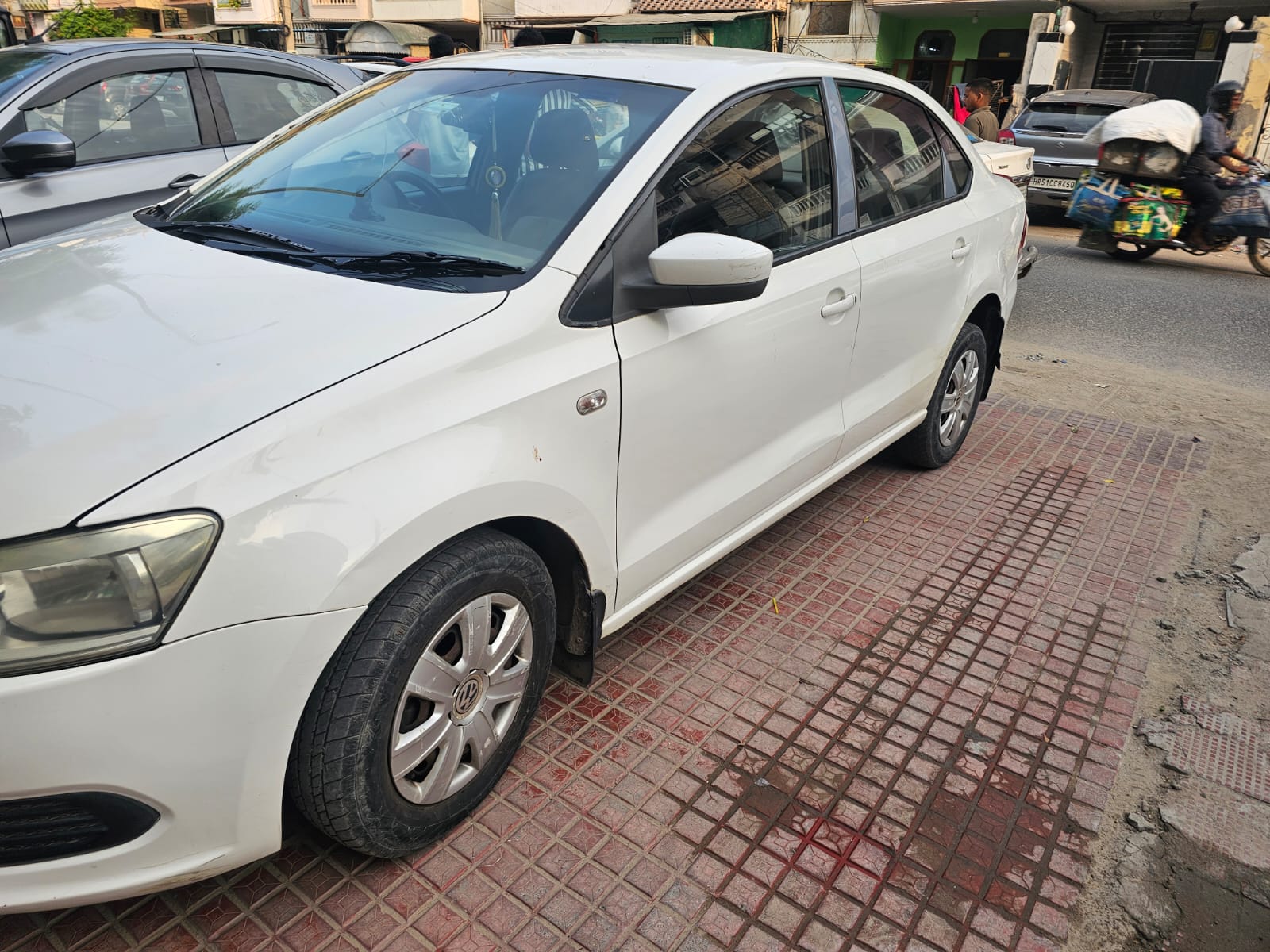 Volkswagen Vento(2010-2012) Trendline Petrol