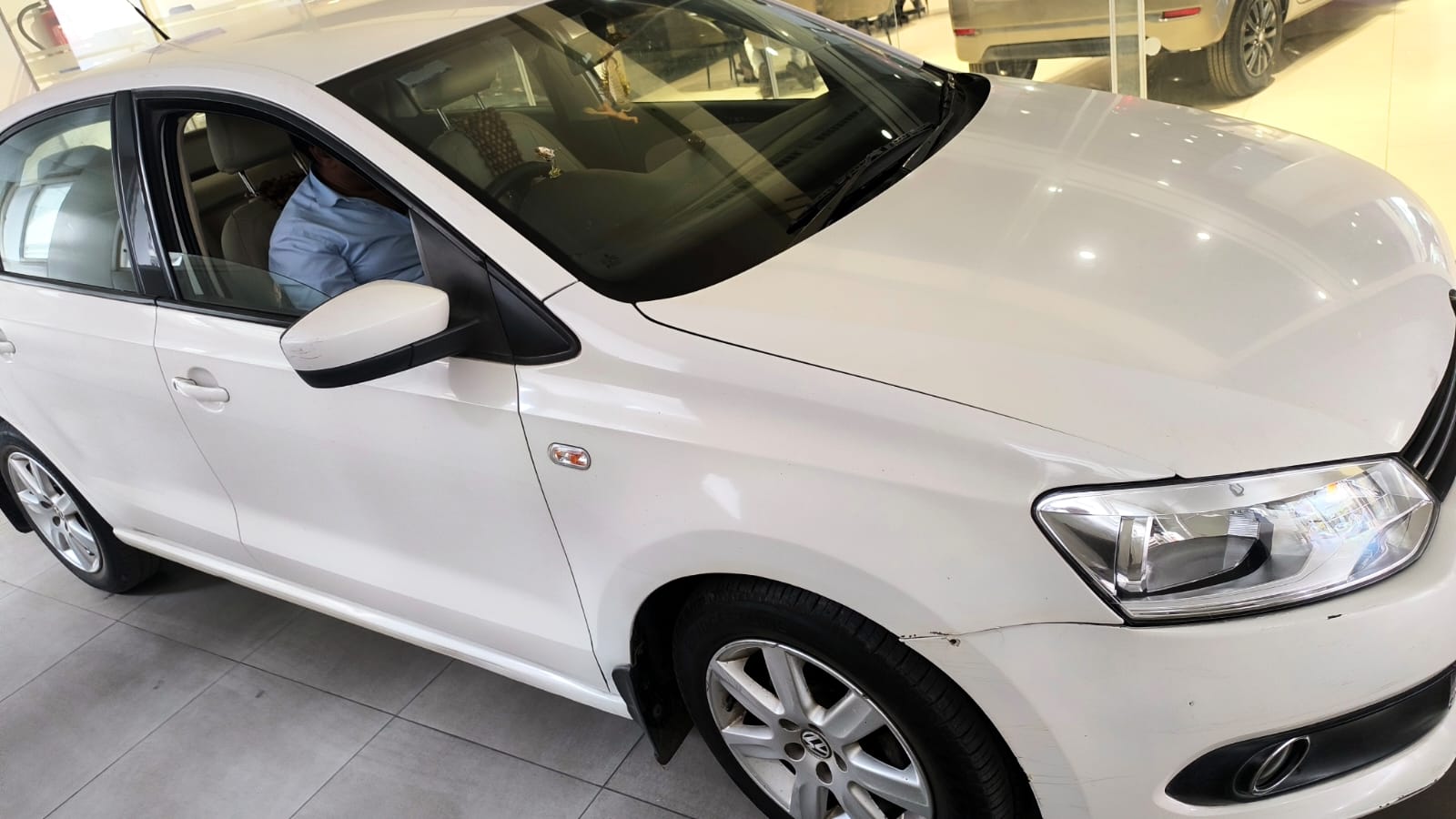 Volkswagen Vento(2010-2012) Highline Diesel