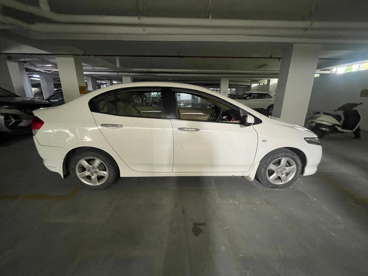 Honda City(2011-2014) 1.5 V Mt