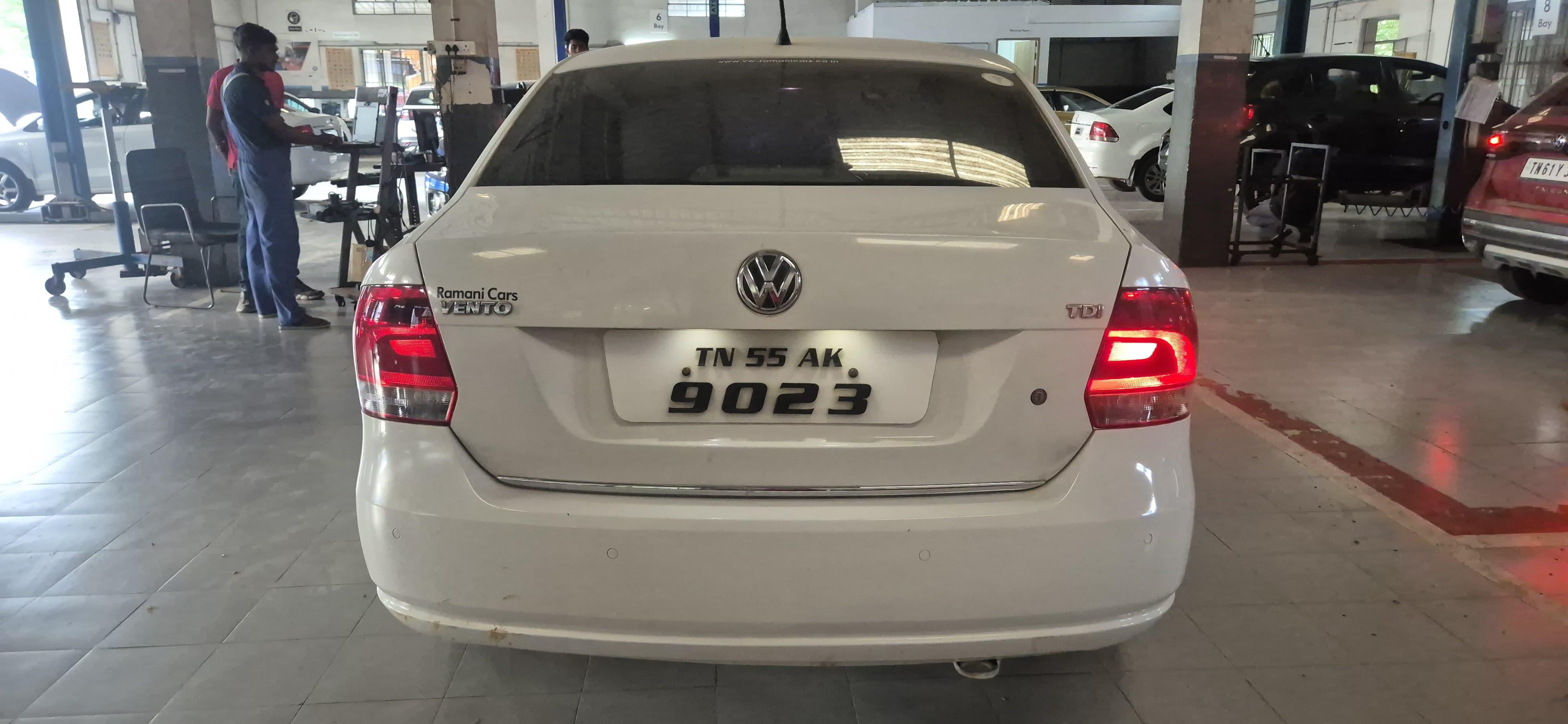 Volkswagen Vento(2012-2014) Highline Diesel