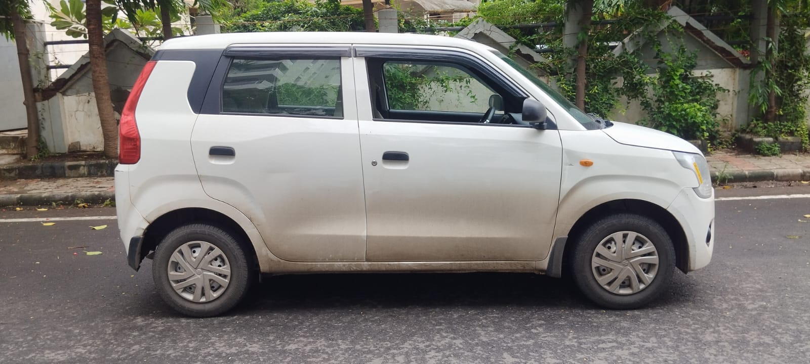 Maruti Suzuki Wagon R Vxi 1.0