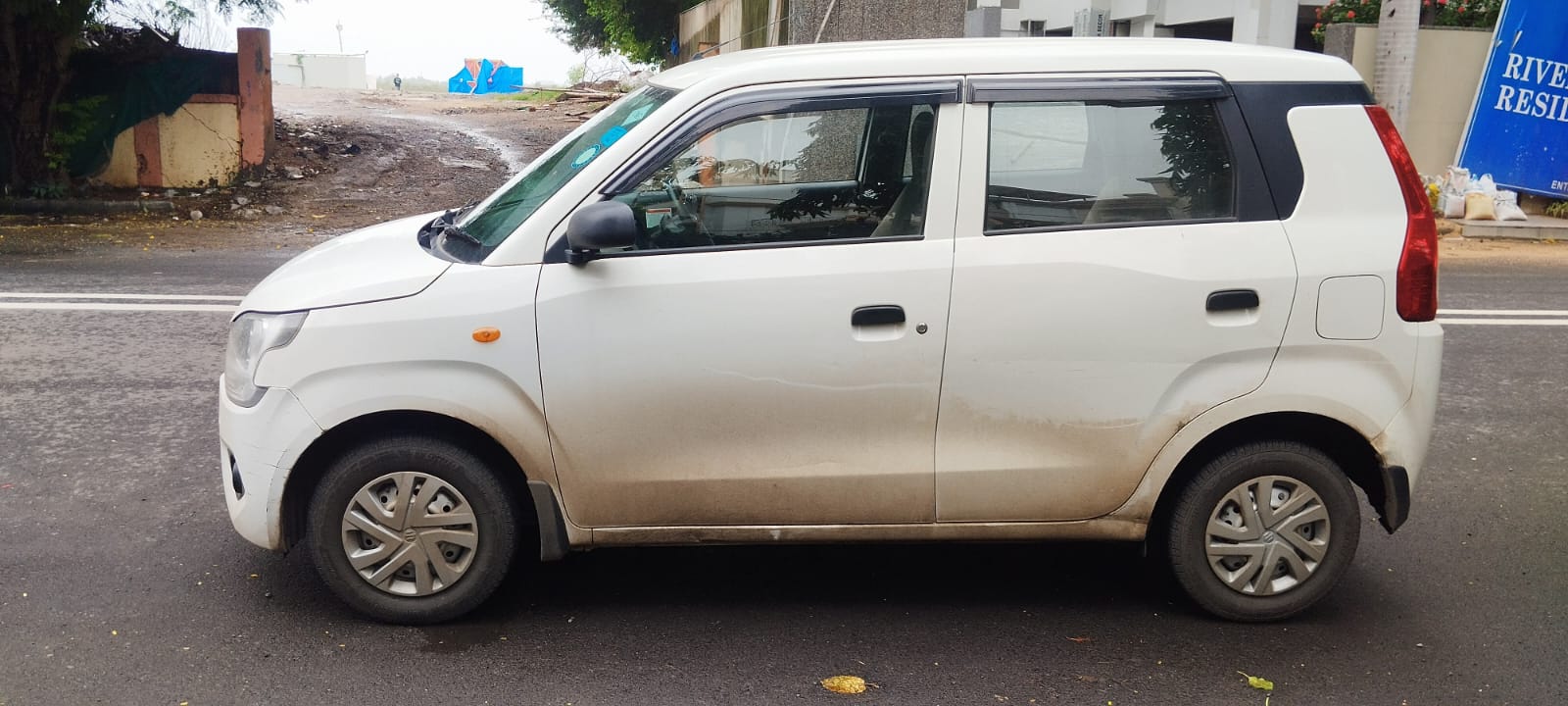 Maruti Suzuki Wagon R Vxi 1.0