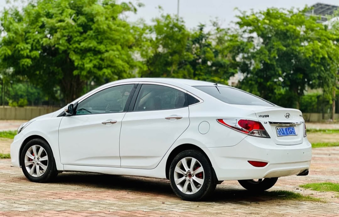 Hyundai Verna(2011-2015) Fluidic 1.6 Crdi Sx
