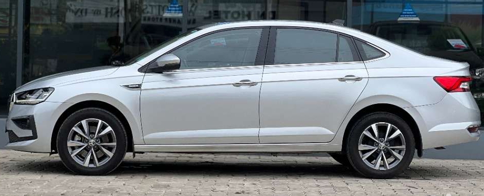 Skoda Slavia(2022-2023) Ambition 1.0l Tsi Mt