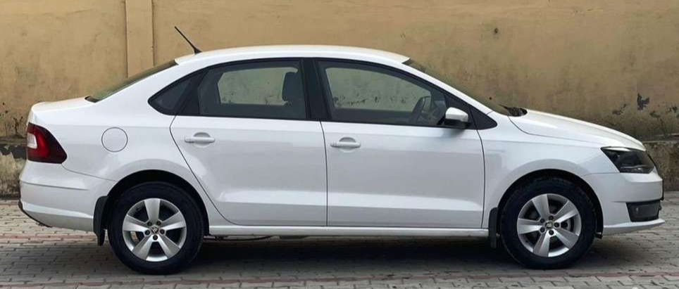 Skoda Rapid(2020-2022) 1.0 Tsi Ambition
