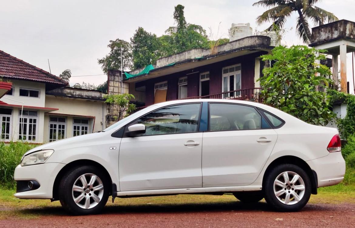 Volkswagen Vento(2010-2012) Trendline Petrol