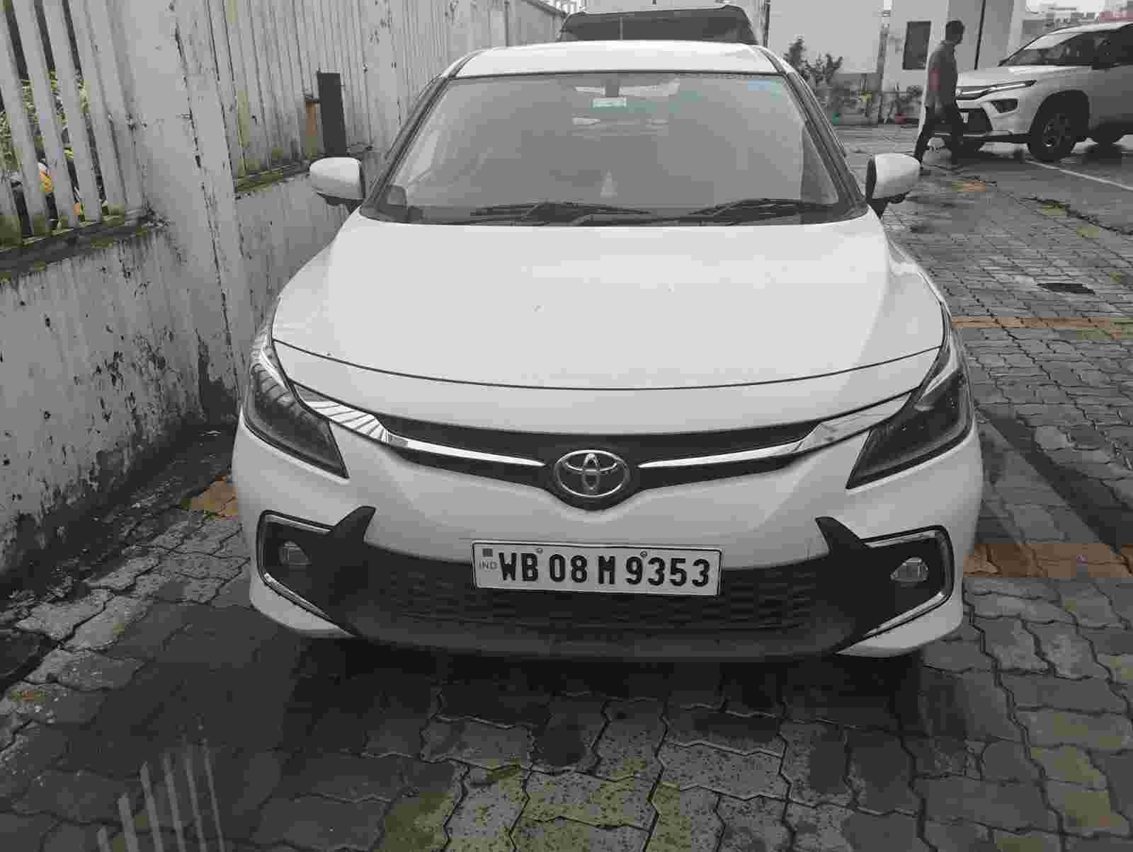 Toyota Glanza V Amt