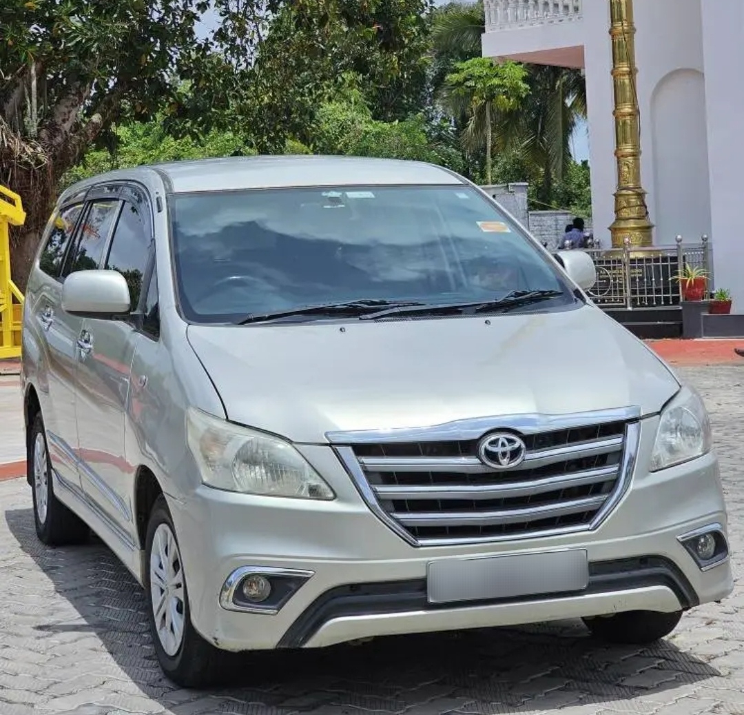 Toyota Innova(2009-2012) 2.5 G 8 Str Bs-iii
