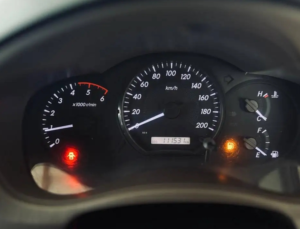 Toyota Innova(2009-2012) 2.5 G 8 Str Bs-iii