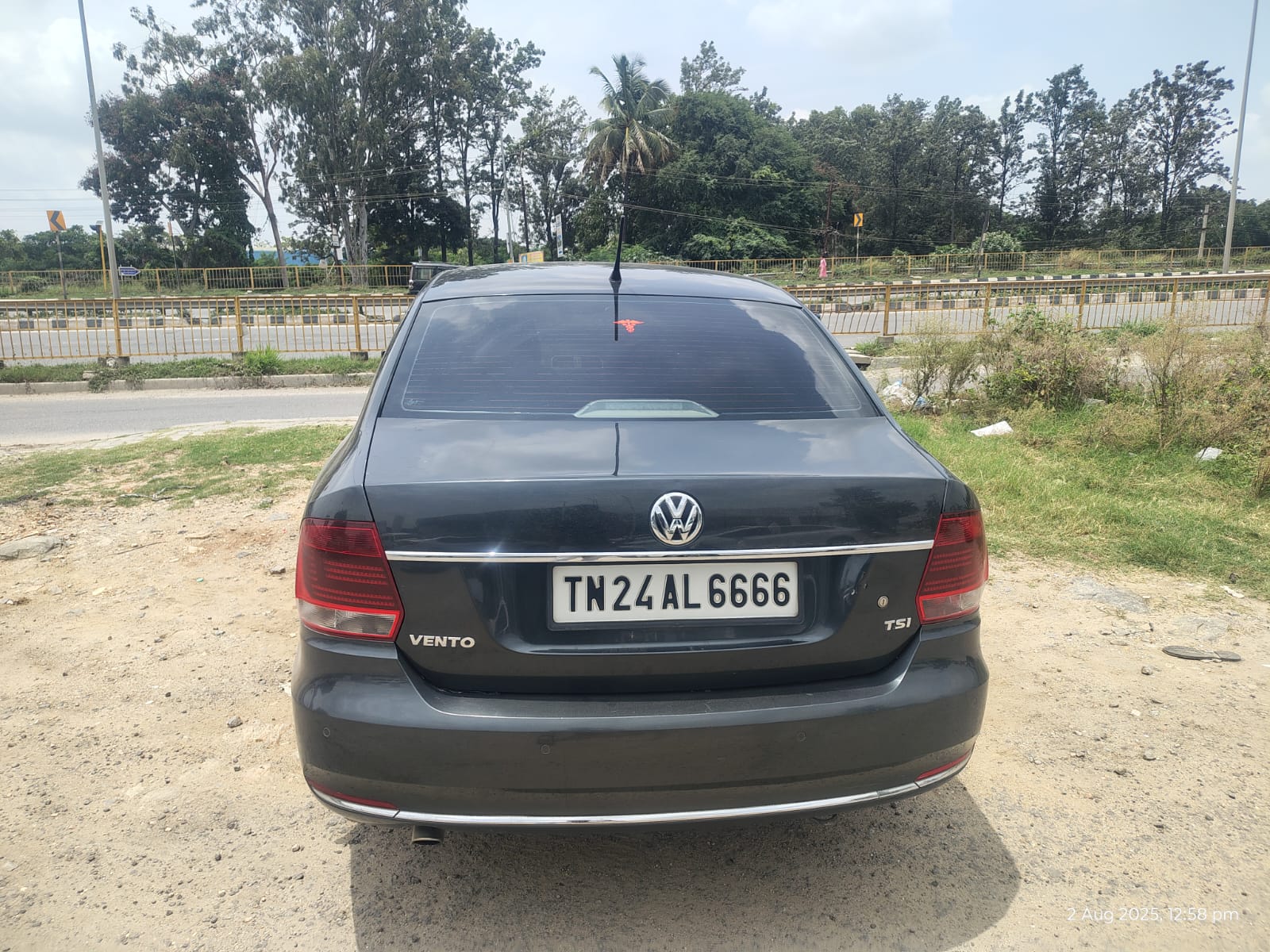 Volkswagen Vento(2015-2019) Highline 1.2 Petrol At