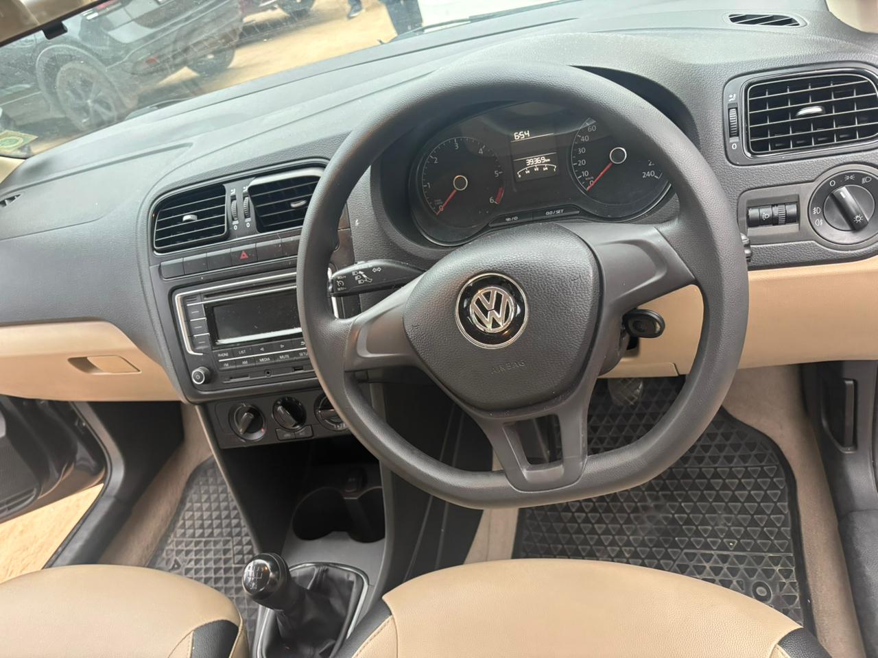 Volkswagen Ameo(2016-2019) Comfortline 1.5l (d)