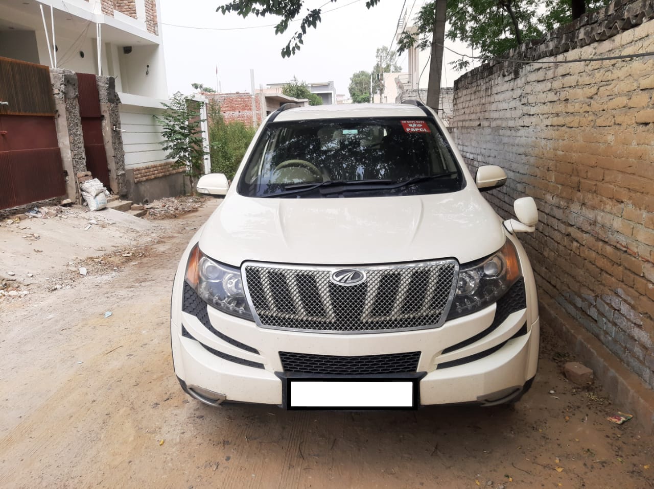 Mahindra Xuv500(2011-2015) W8