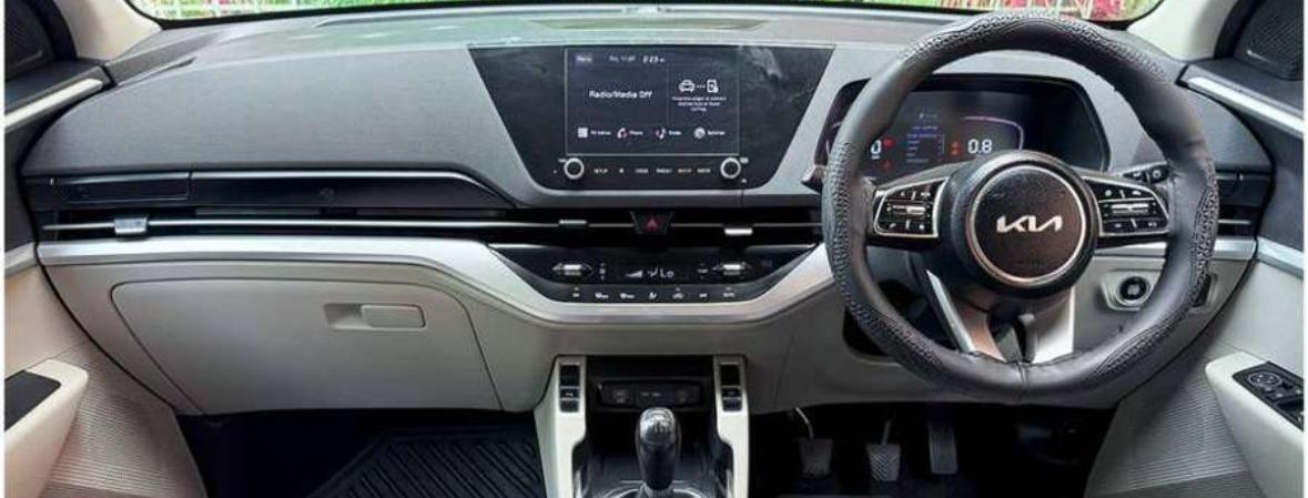 Kia Carens(2022-2023) Luxury Plus 1.4 Petrol 7 Str