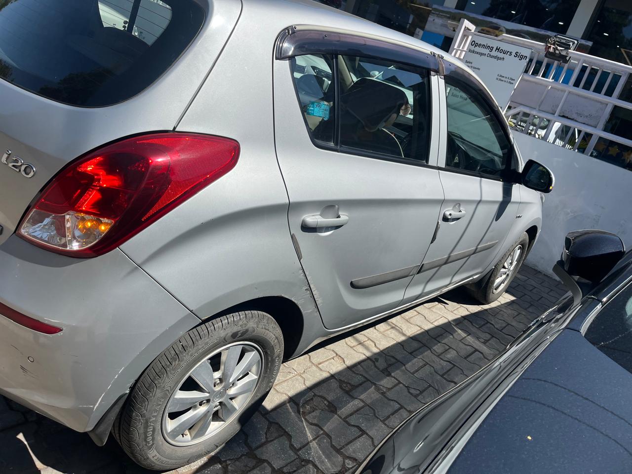 Hyundai I20(2010-2012) Sportz 1.4 Crdi