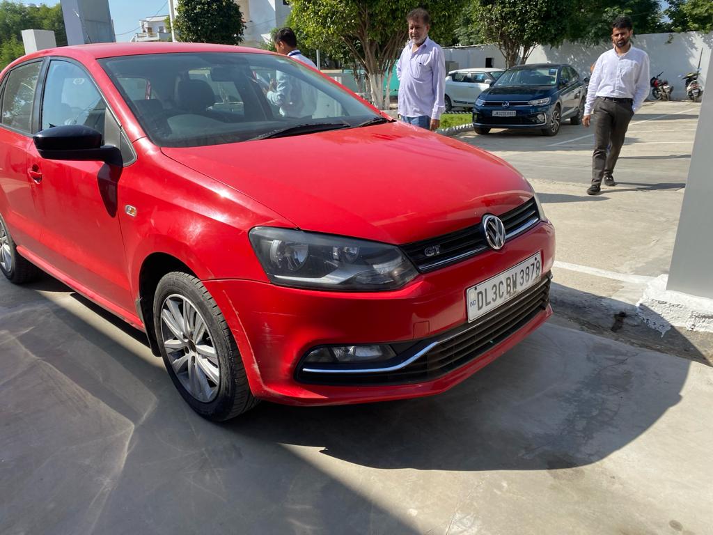 Volkswagen Polo(2014-2015) Highline 1.2l P
