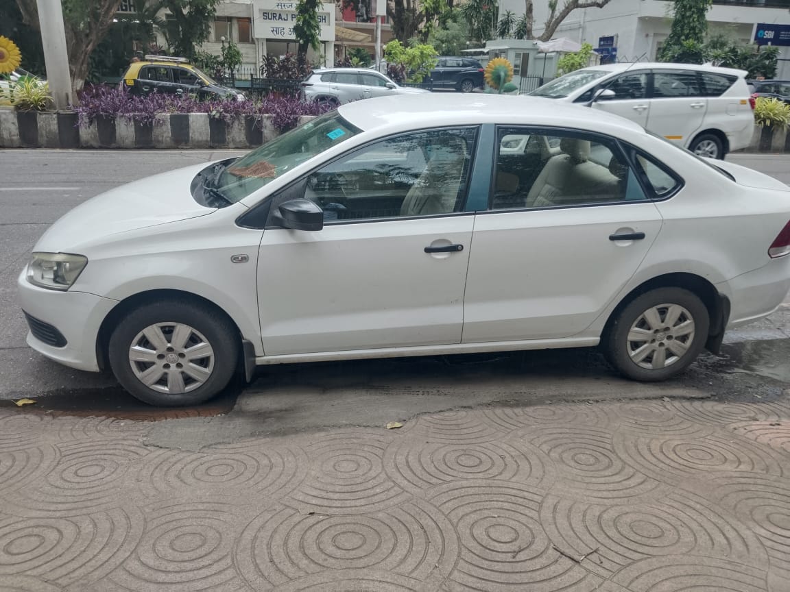 Volkswagen Vento(2010-2012) Trendline Petrol