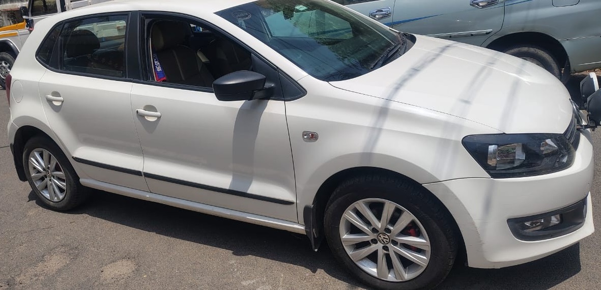 Volkswagen Polo(2014-2015) Trendline 1.2l P
