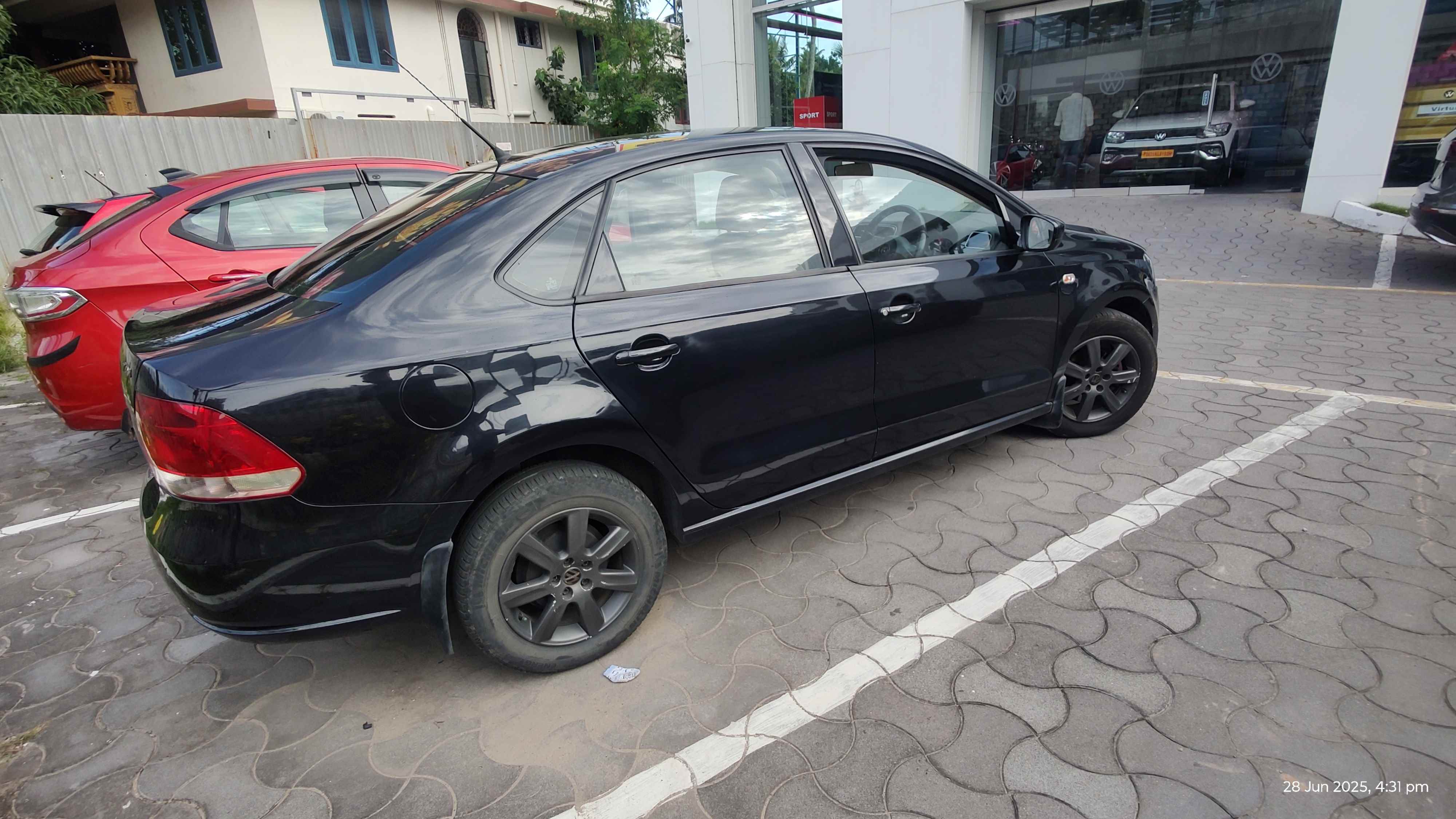 Volkswagen Vento(2010-2012) Highline Diesel