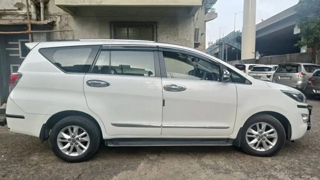 Toyota Innova Crysta(2016-2020) 2.8 Zx At 7 Str