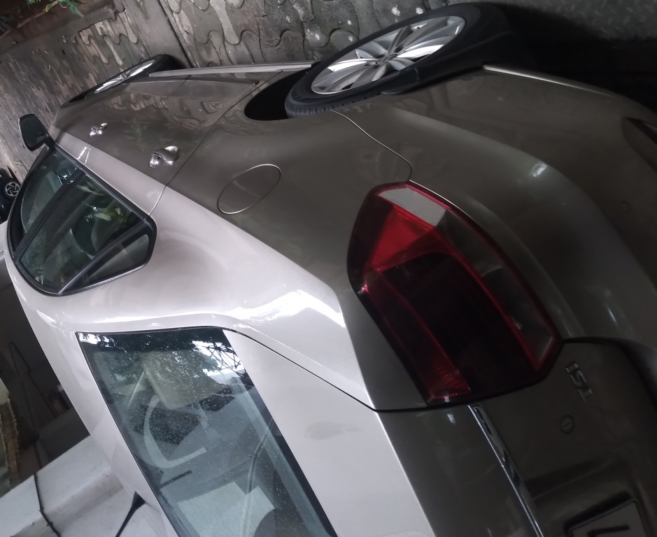 Volkswagen Vento(2015-2019) Highline 1.2 Petrol At