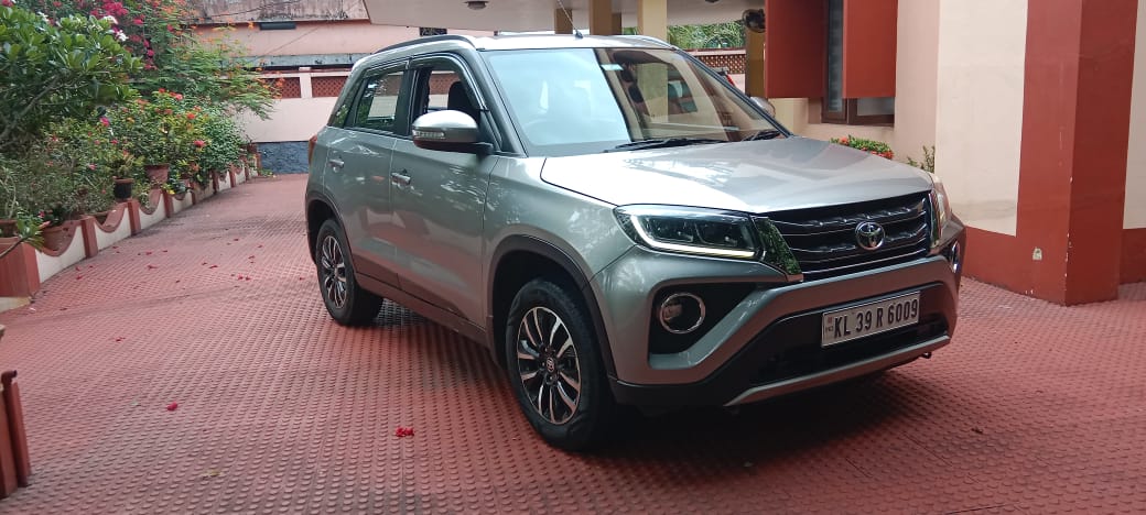 Toyota Urban Cruiser(2020-2023) Premium Grade At