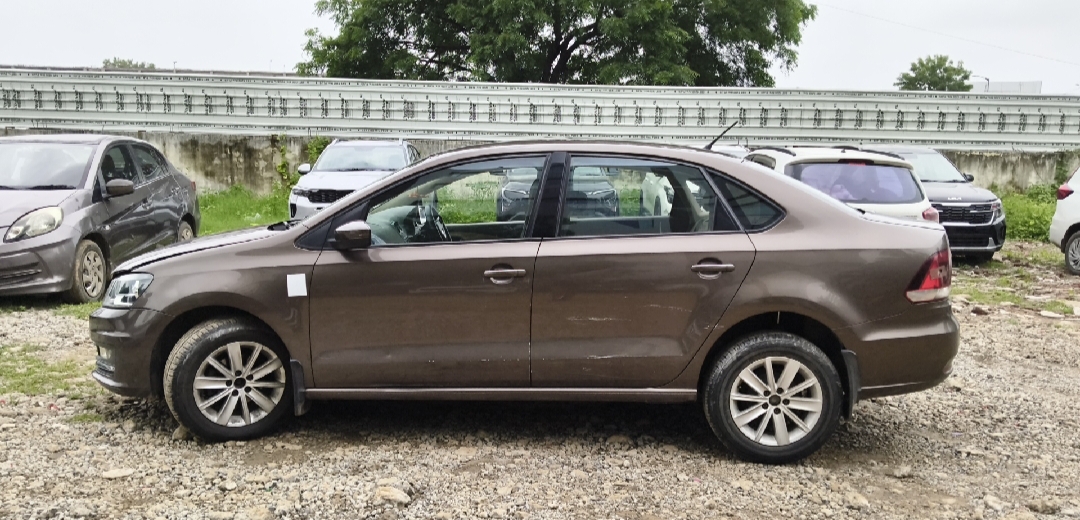 Volkswagen Vento(2014-2015) Highline 1.5 Diesel