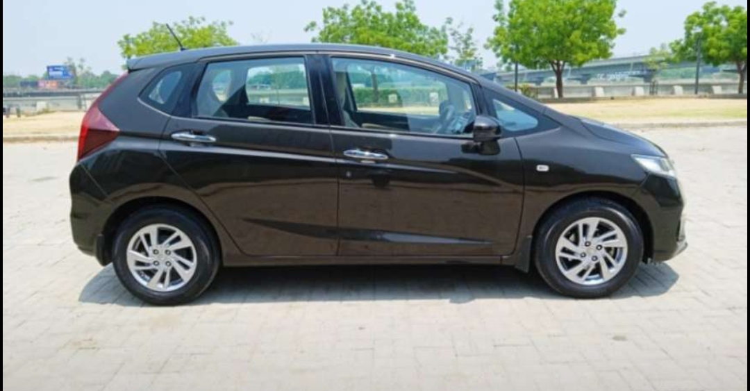 Honda Jazz(2020-2023) 1.2 V Cvt Petrol
