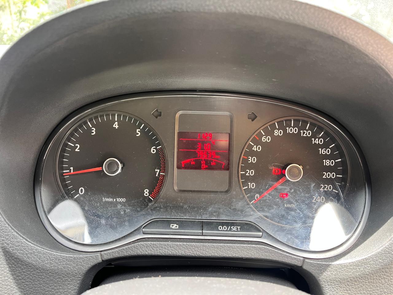 Volkswagen Polo(2010-2012) Trendline 1.2l P