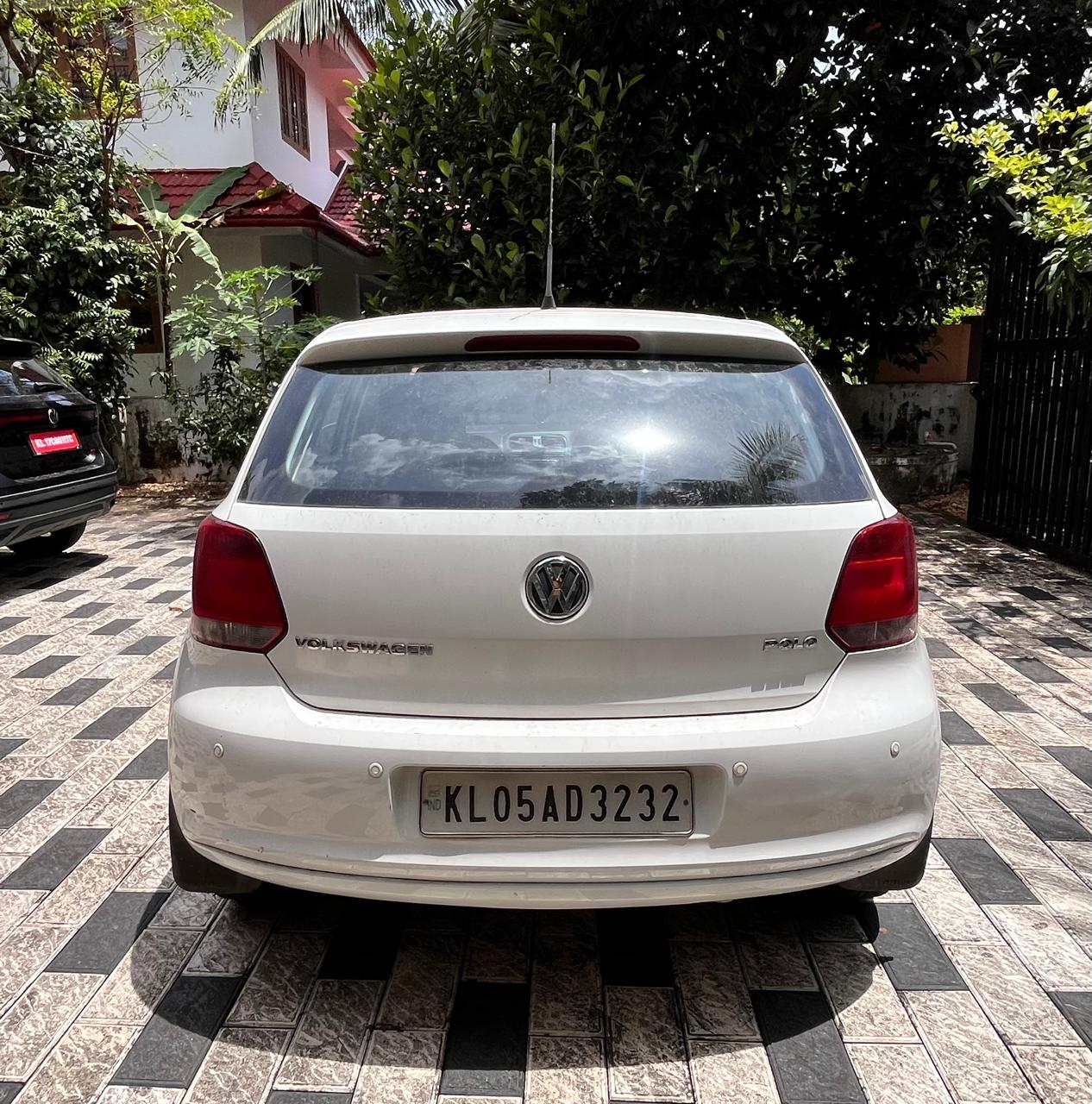 Volkswagen Polo(2010-2012) Trendline 1.2l P