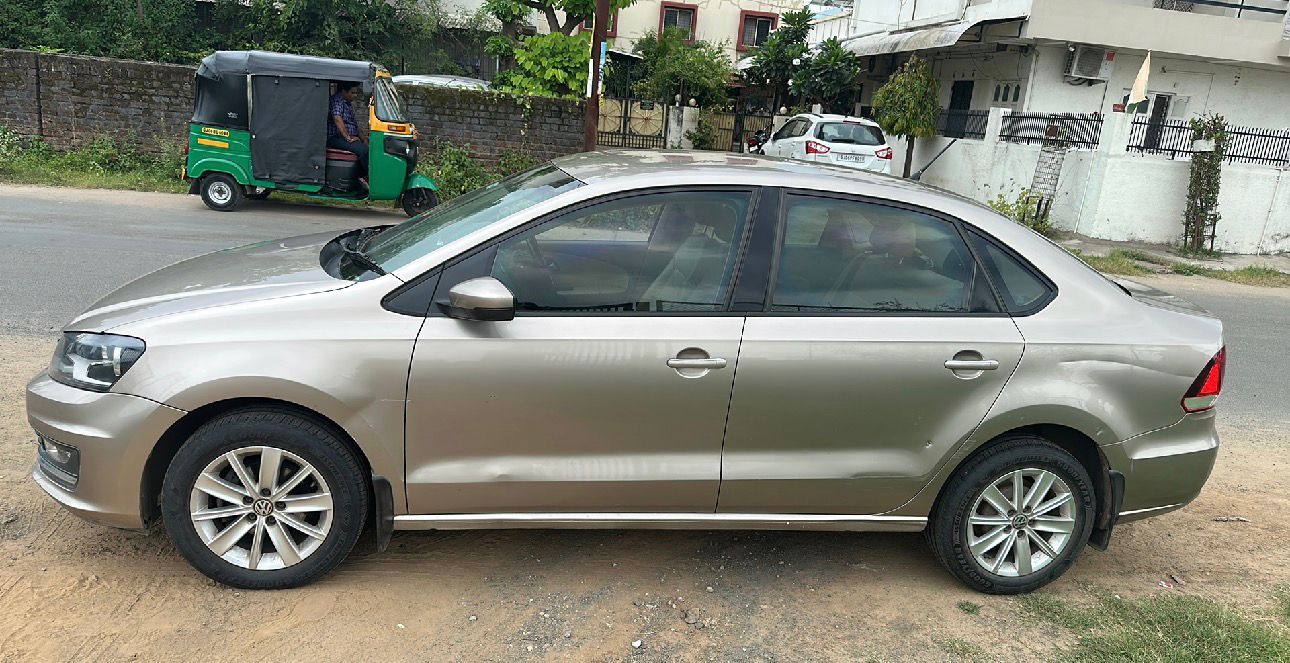 Volkswagen Vento(2015-2019) Highline 1.2 Petrol At