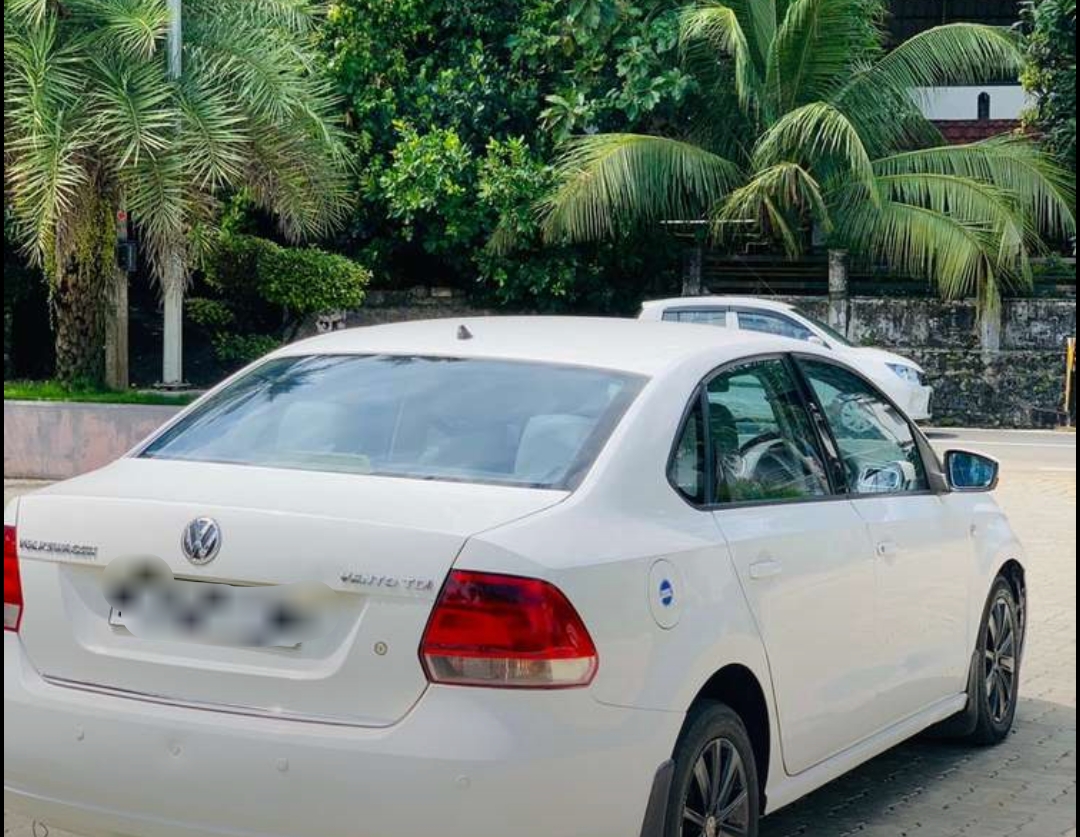 Volkswagen Vento(2012-2014) Highline Diesel