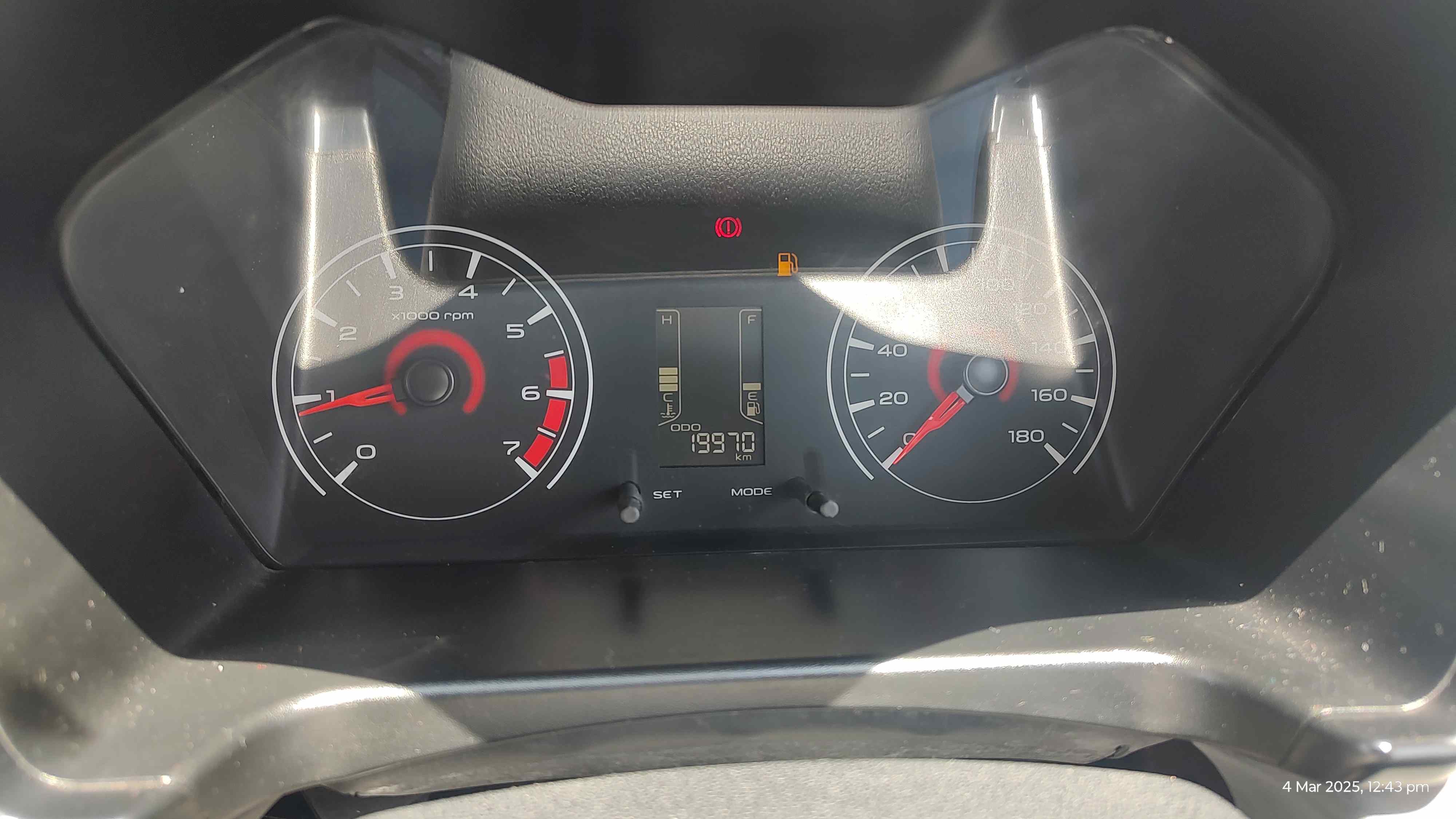 Mahindra Kuv100 Nxt(2017-2020) K8 5 Str