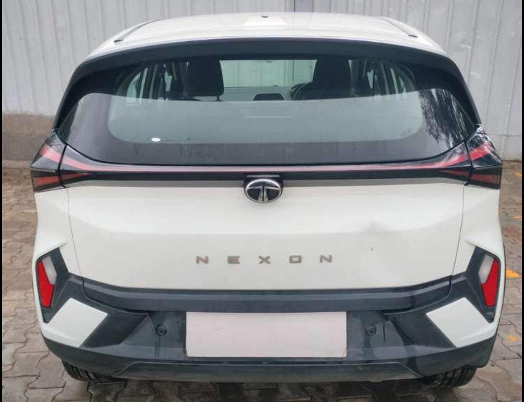 Tata Nexon Smart Plus 1.2 Revotron Petrol 6amt