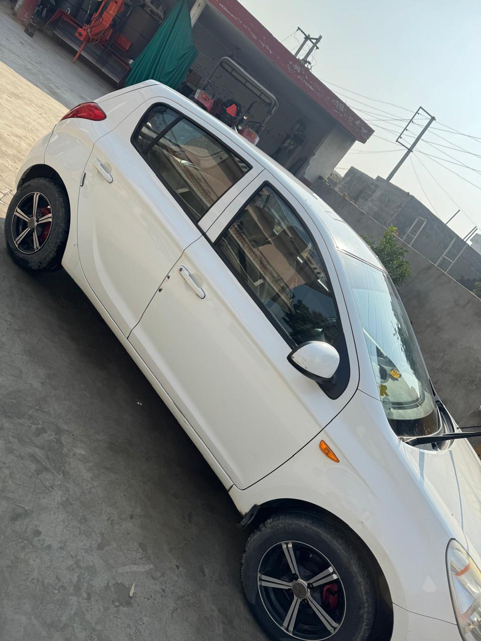 Hyundai I20(2010-2012) Magna 1.4 Crdi