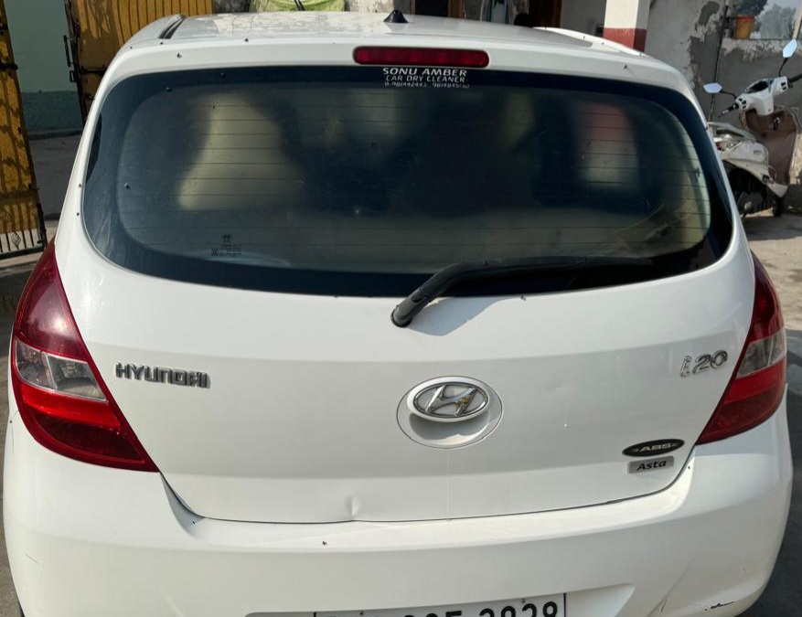 Hyundai I20(2010-2012) Magna 1.4 Crdi