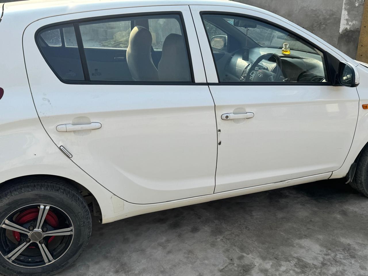 Hyundai I20(2010-2012) Magna 1.4 Crdi