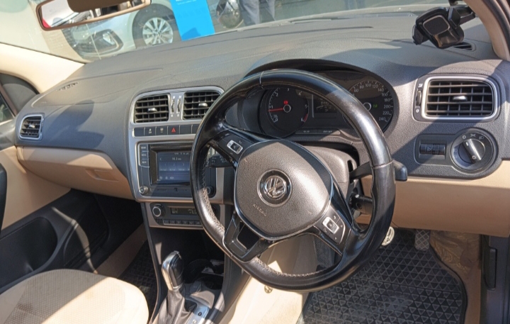 Volkswagen Ameo(2016-2019) Comfortline 1.5l At (d)